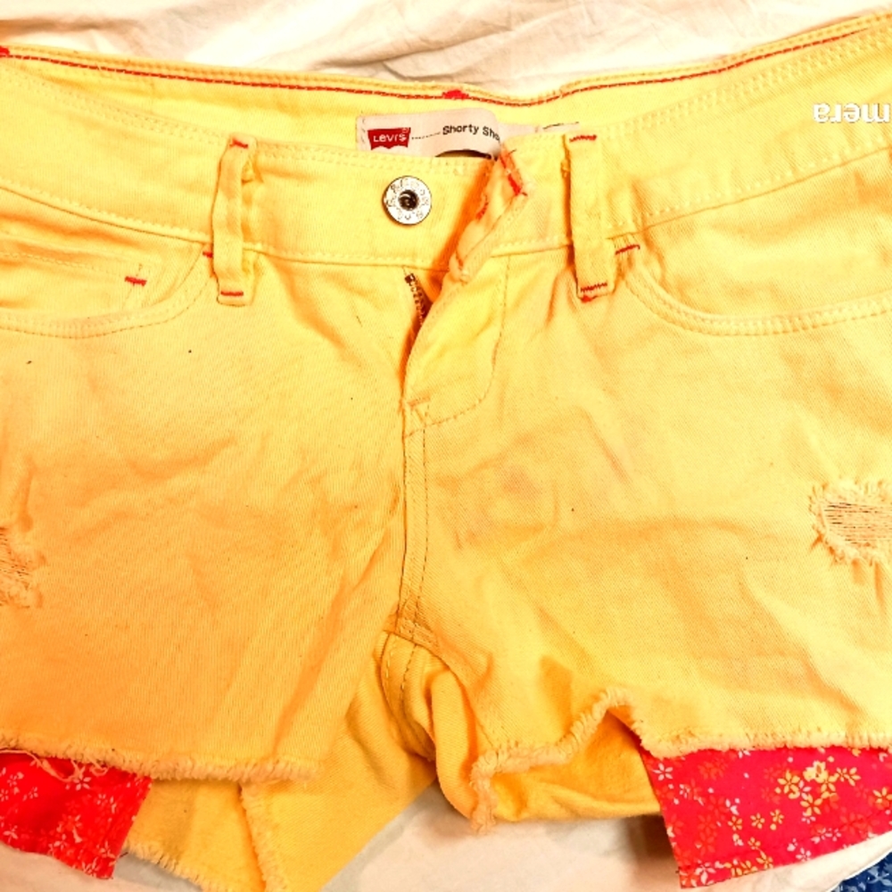 Women's Levi's shorts